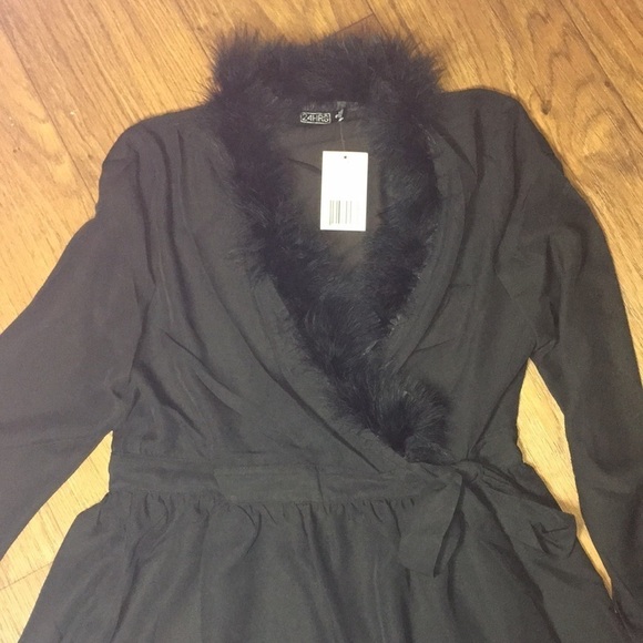 πHOST PICK!ππ€πGorgeous Poly Chiffon Pegnoir with Faux Marabou Trimπ€π - Picture 6 of 9